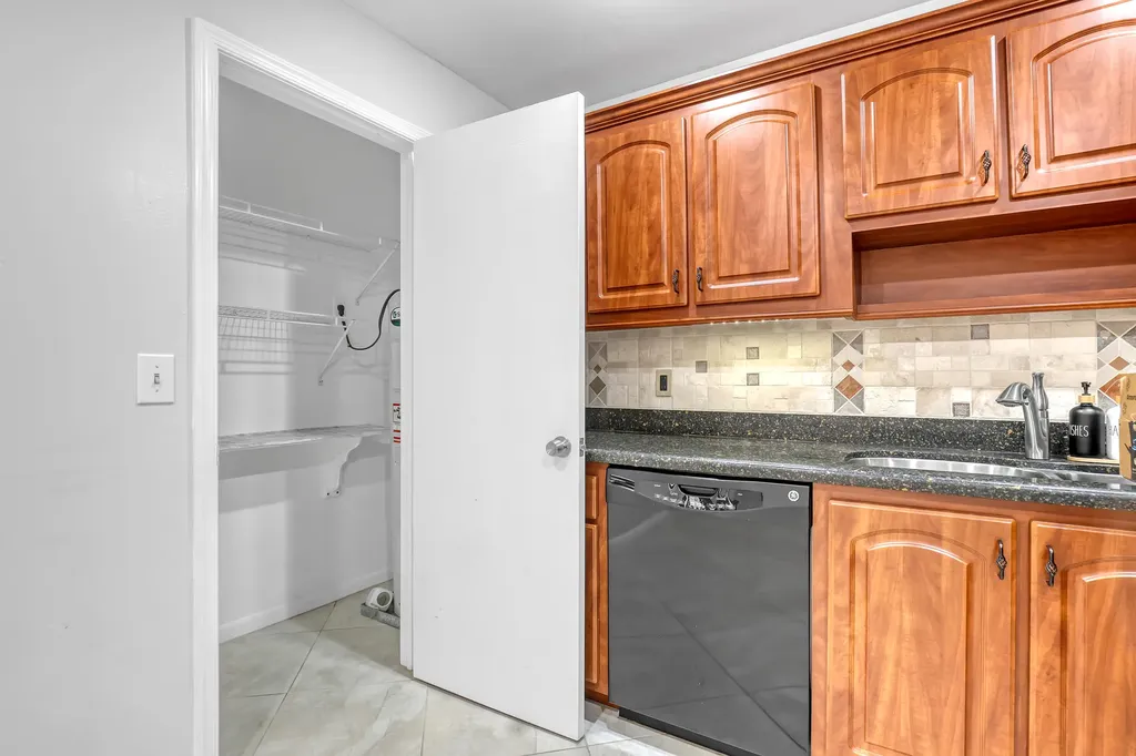 8184 Ambach Way Hypoluxo FL 33462