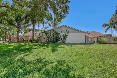 8184 Ambach Way Hypoluxo FL 33462