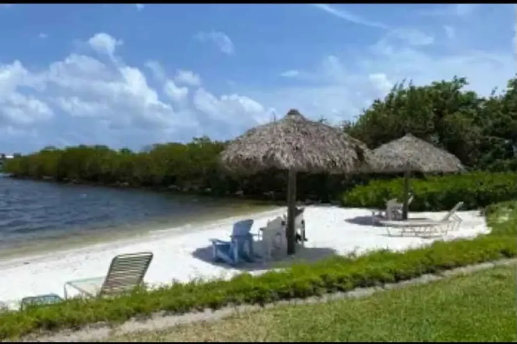 1000 Scotia Drive Hypoluxo FL 33462