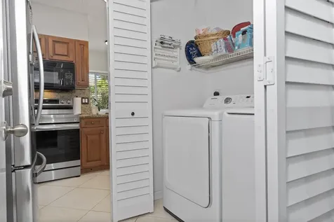 4776 Lago Vista Drive Coconut Creek FL 33073