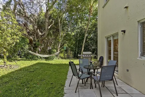 4776 Lago Vista Drive Coconut Creek FL 33073