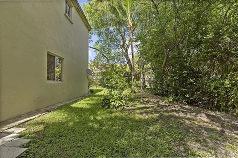 4776 Lago Vista Drive Coconut Creek FL 33073