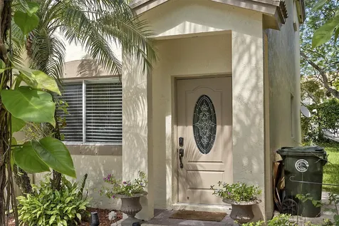 4776 Lago Vista Drive Coconut Creek FL 33073