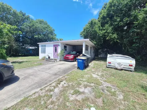 1005 Apple Street Fort Pierce FL 34950