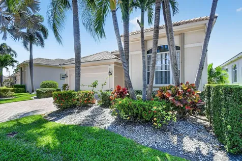 109 Palm Circle Atlantis FL 33462