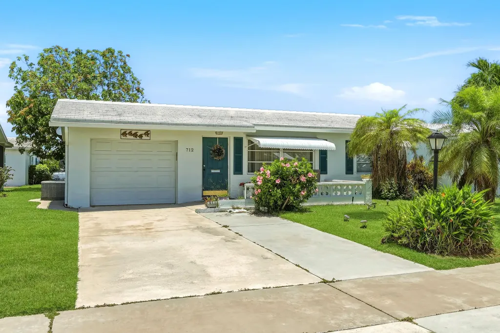 712 SW 18th Street Boynton Beach FL 33426
