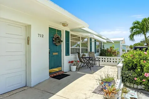 712 SW 18th Street Boynton Beach FL 33426