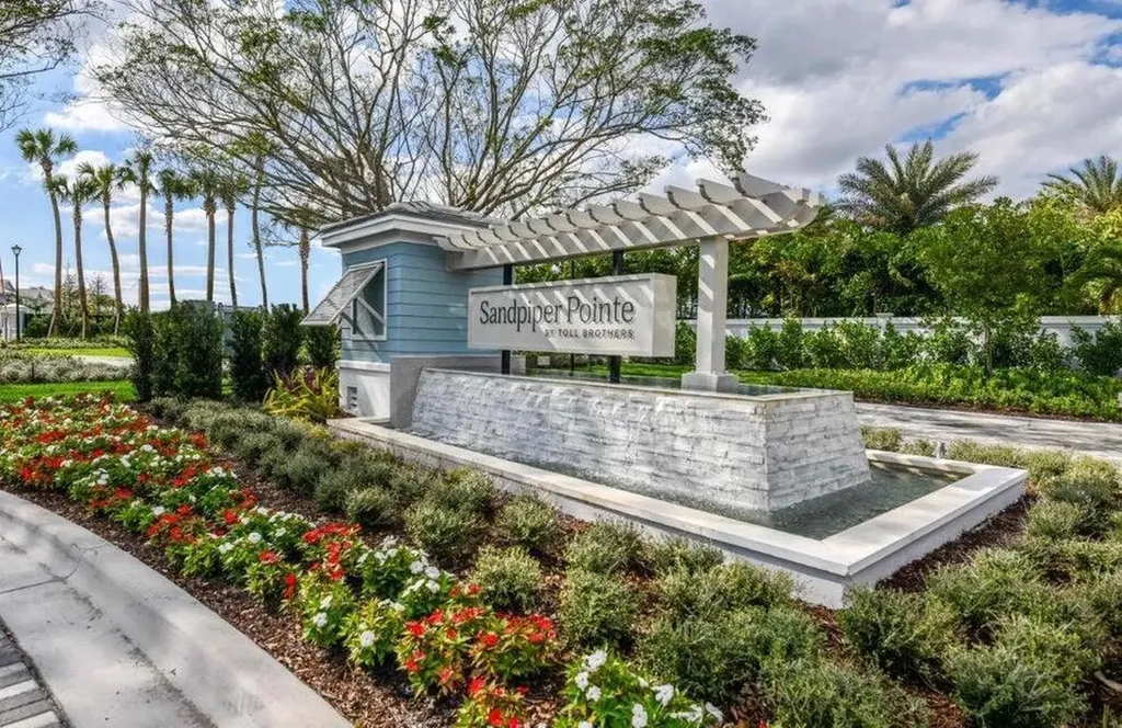 552 Sanderling Circle Deerfield Beach FL 33442
