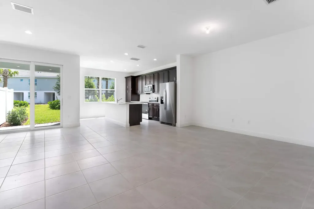 552 Sanderling Circle Deerfield Beach FL 33442