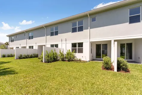 552 Sanderling Circle Deerfield Beach FL 33442
