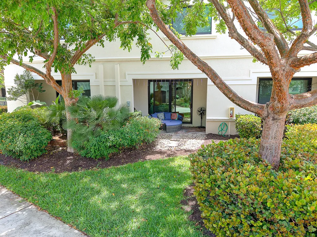 4236 N Dixie Highway Oakland Park FL 33334