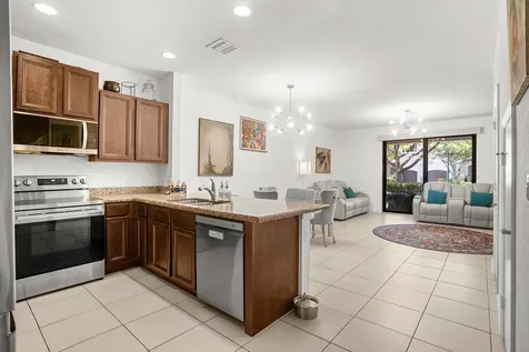 4236 N Dixie Highway Oakland Park FL 33334
