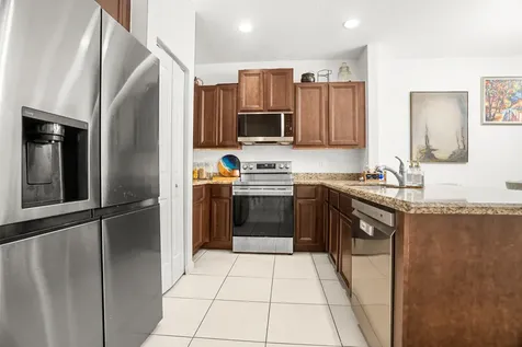 4236 N Dixie Highway Oakland Park FL 33334