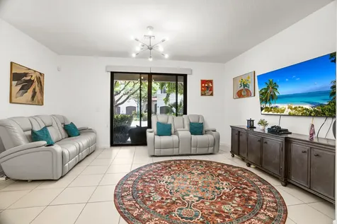 4236 N Dixie Highway Oakland Park FL 33334