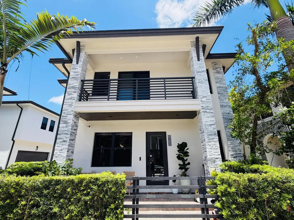 8288 NW 44th Terrace Doral FL 33166
