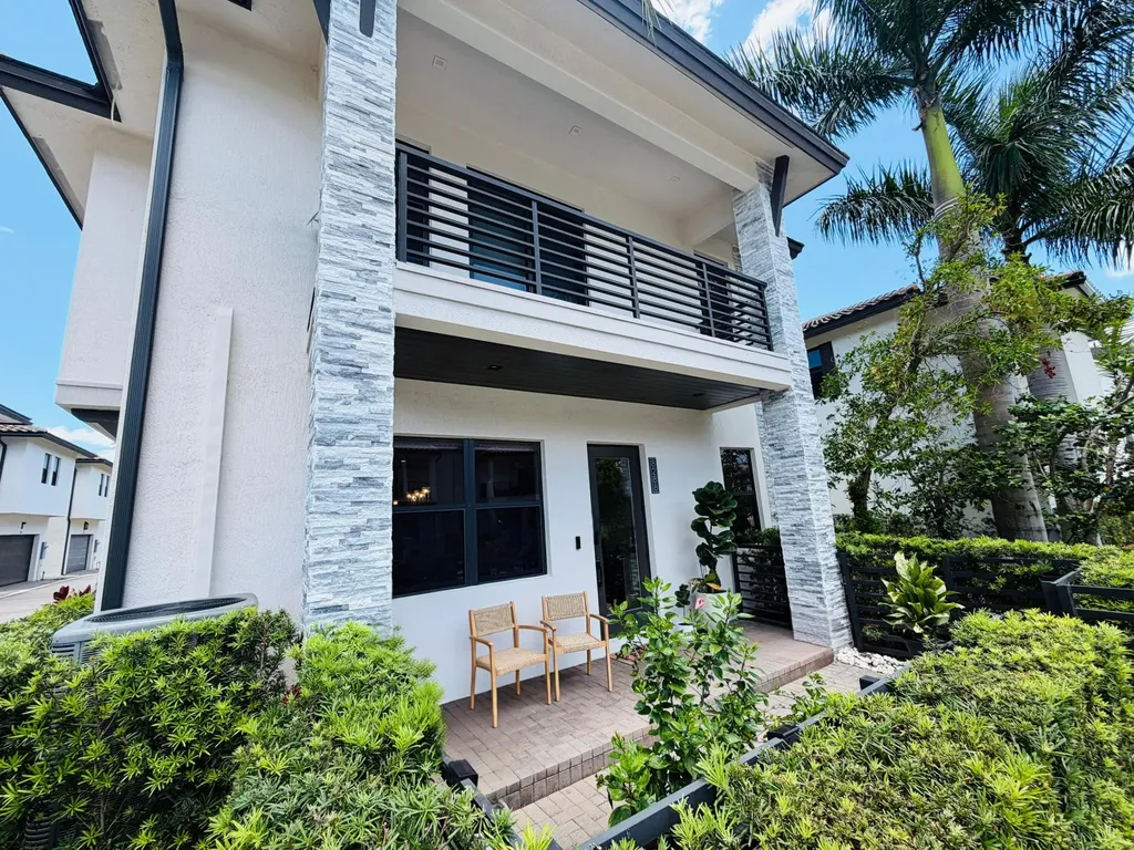 8288 NW 44th Terrace Doral FL 33166