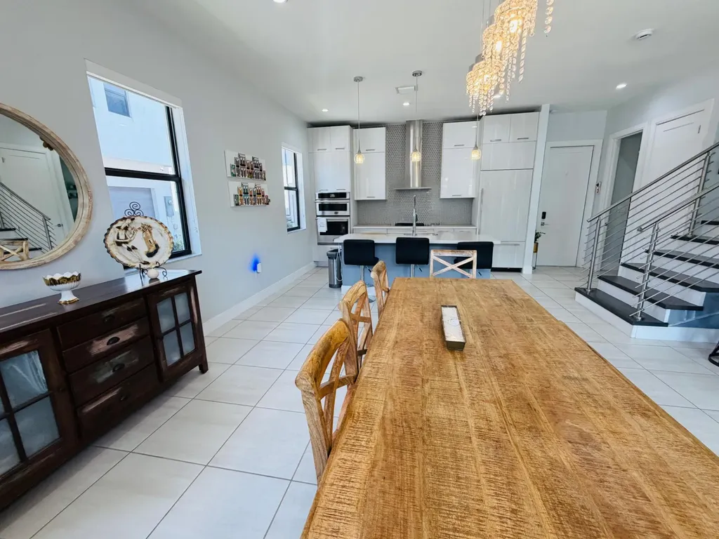 8288 NW 44th Terrace Doral FL 33166