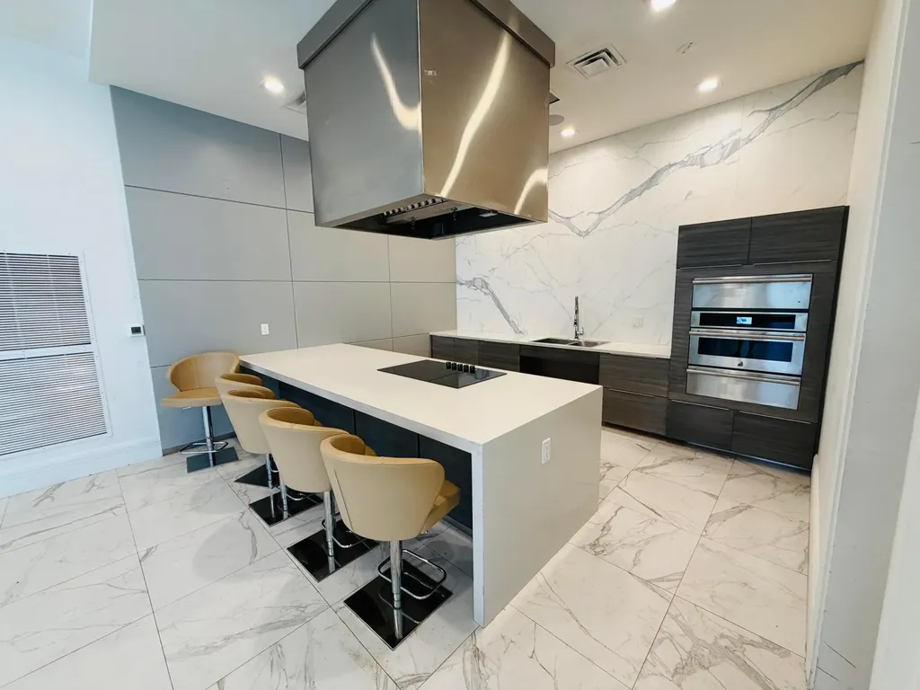 8288 NW 44th Terrace Doral FL 33166