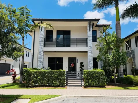 8288 NW 44th Terrace Doral FL 33166