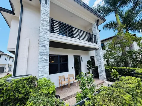 8288 NW 44th Terrace Doral FL 33166