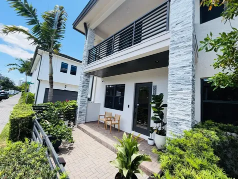8288 NW 44th Terrace Doral FL 33166