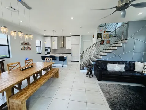 8288 NW 44th Terrace Doral FL 33166