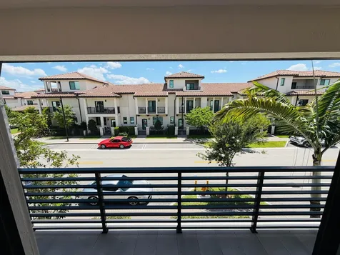 8288 NW 44th Terrace Doral FL 33166