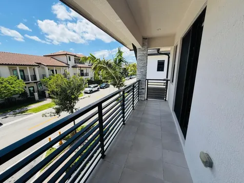 8288 NW 44th Terrace Doral FL 33166