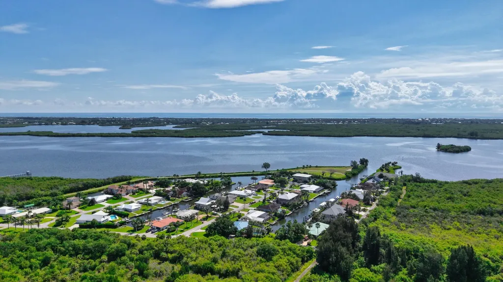 3500 Marsha Lane Vero Beach FL 32967