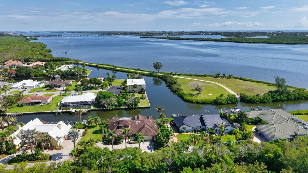 3500 Marsha Lane Vero Beach FL 32967