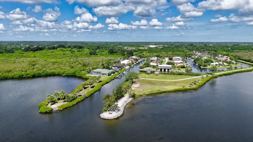 3500 Marsha Lane Vero Beach FL 32967