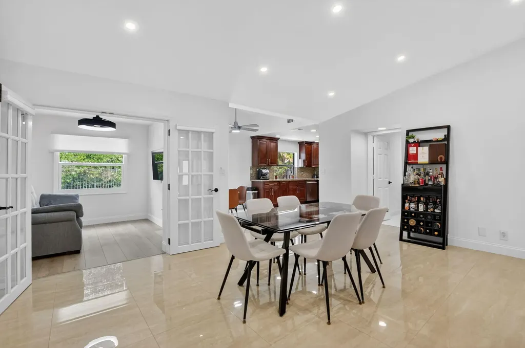 19700 Sedgefield Terrace Boca Raton FL 33498
