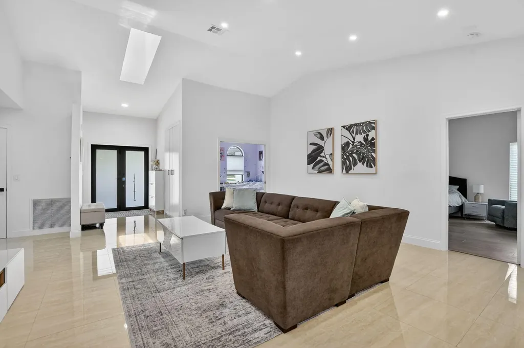 19700 Sedgefield Terrace Boca Raton FL 33498