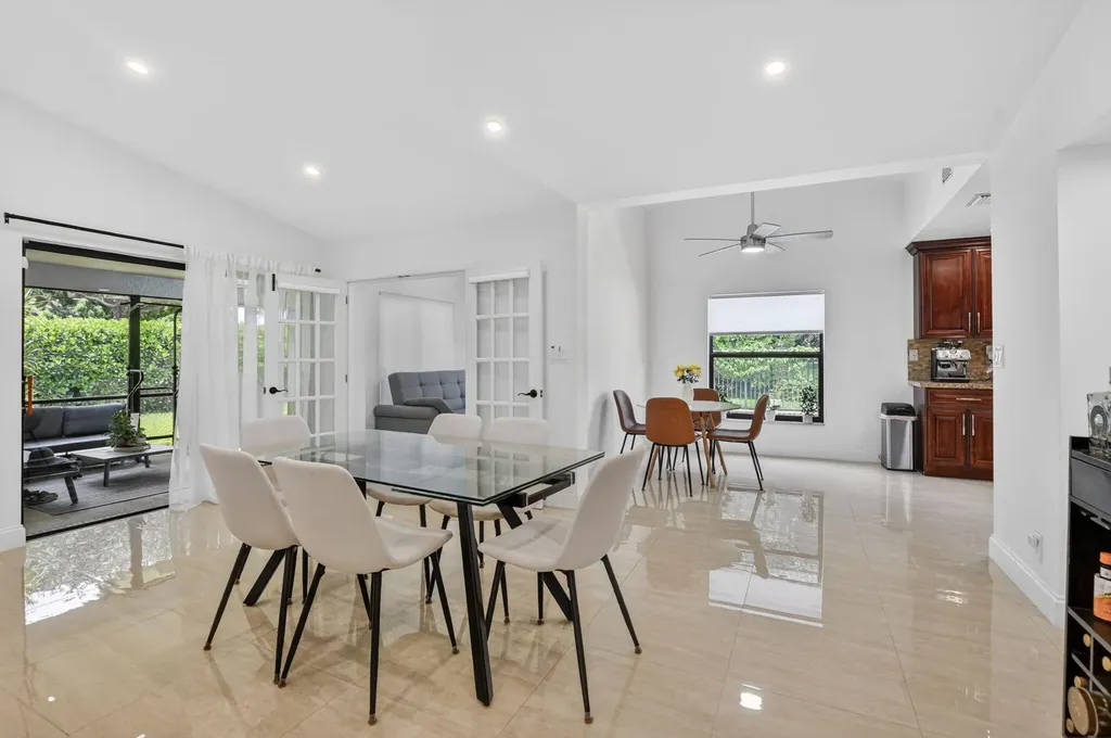 19700 Sedgefield Terrace Boca Raton FL 33498