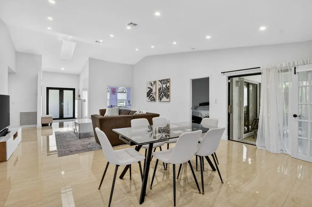 19700 Sedgefield Terrace Boca Raton FL 33498