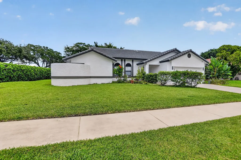 19700 Sedgefield Terrace Boca Raton FL 33498