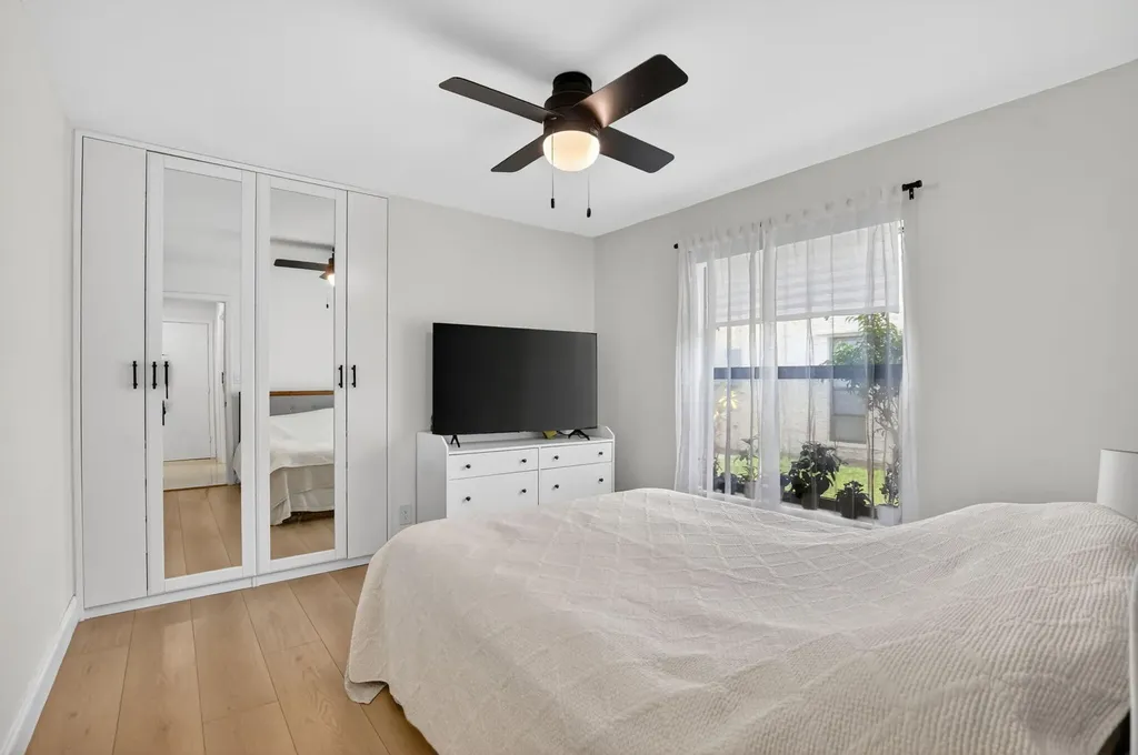 19700 Sedgefield Terrace Boca Raton FL 33498
