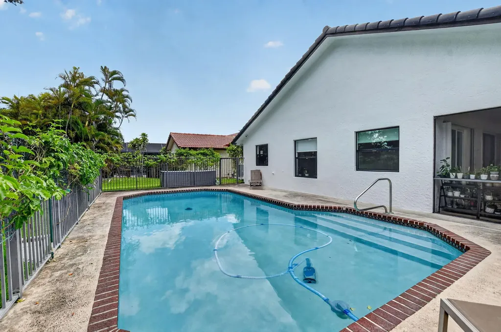 19700 Sedgefield Terrace Boca Raton FL 33498