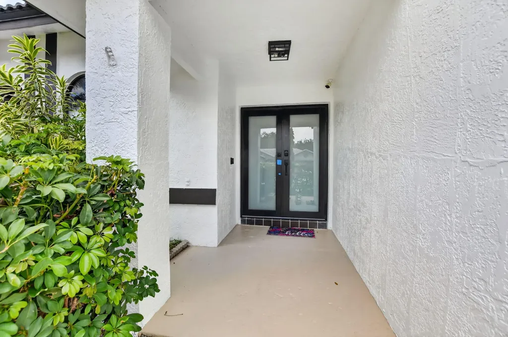 19700 Sedgefield Terrace Boca Raton FL 33498