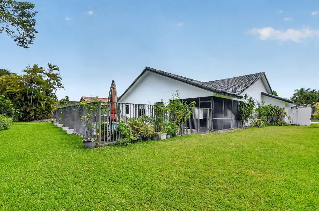 19700 Sedgefield Terrace Boca Raton FL 33498