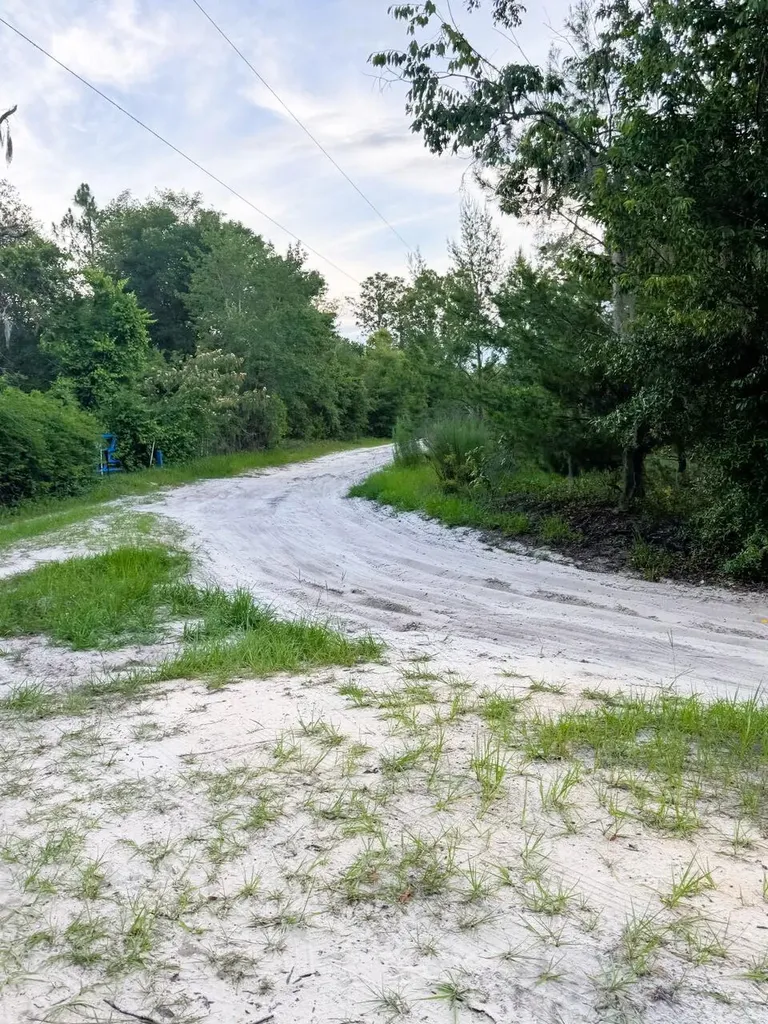 121 Susan Road Hawthorne FL 32640