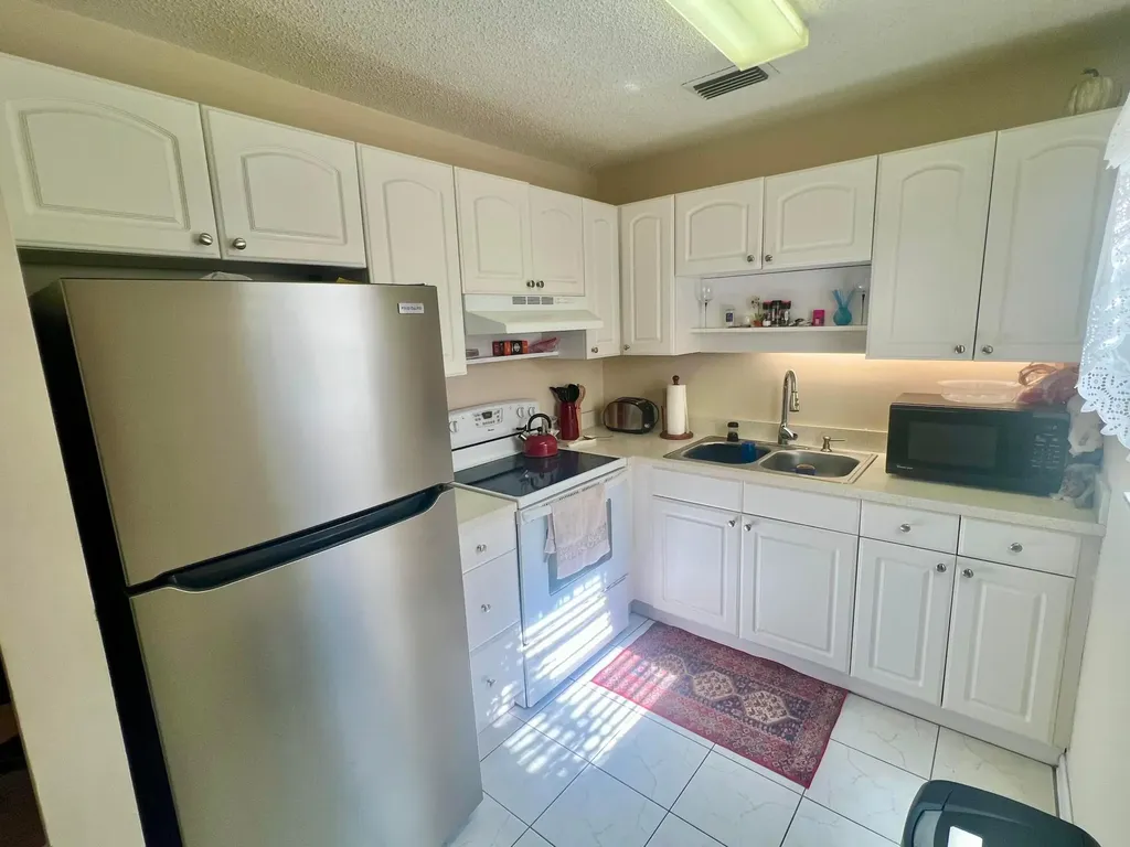 32 Lake Vista Trail Port St Lucie FL 34952
