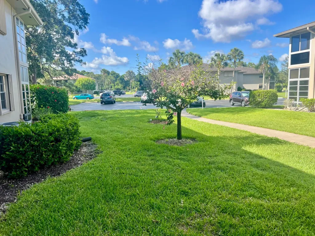 32 Lake Vista Trail Port St Lucie FL 34952