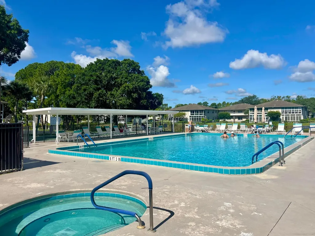 32 Lake Vista Trail Port St Lucie FL 34952