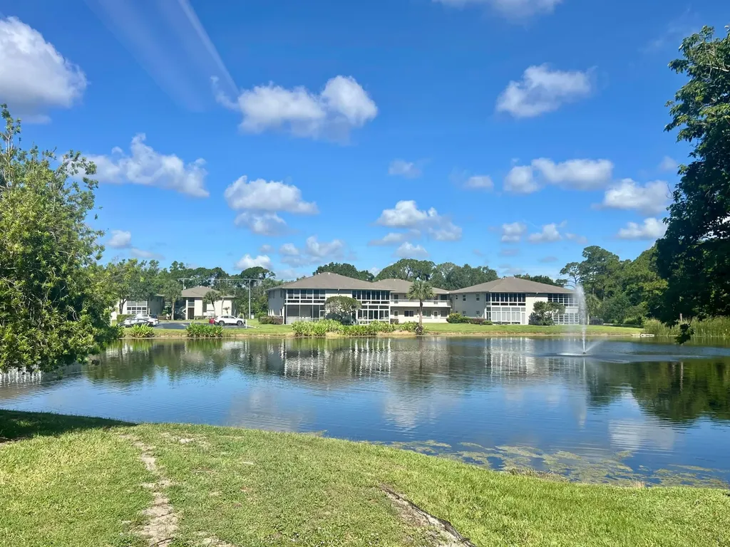 32 Lake Vista Trail Port St Lucie FL 34952