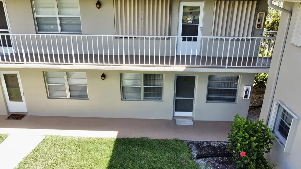 32 Lake Vista Trail Port St Lucie FL 34952