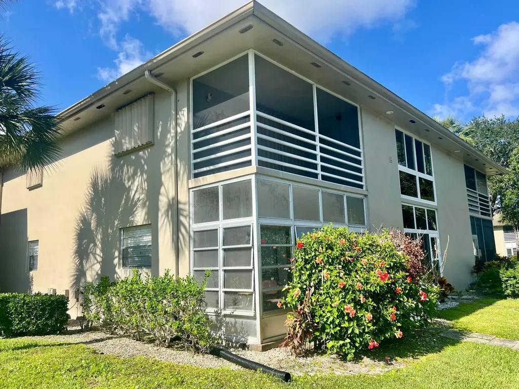 32 Lake Vista Trail Port St Lucie FL 34952