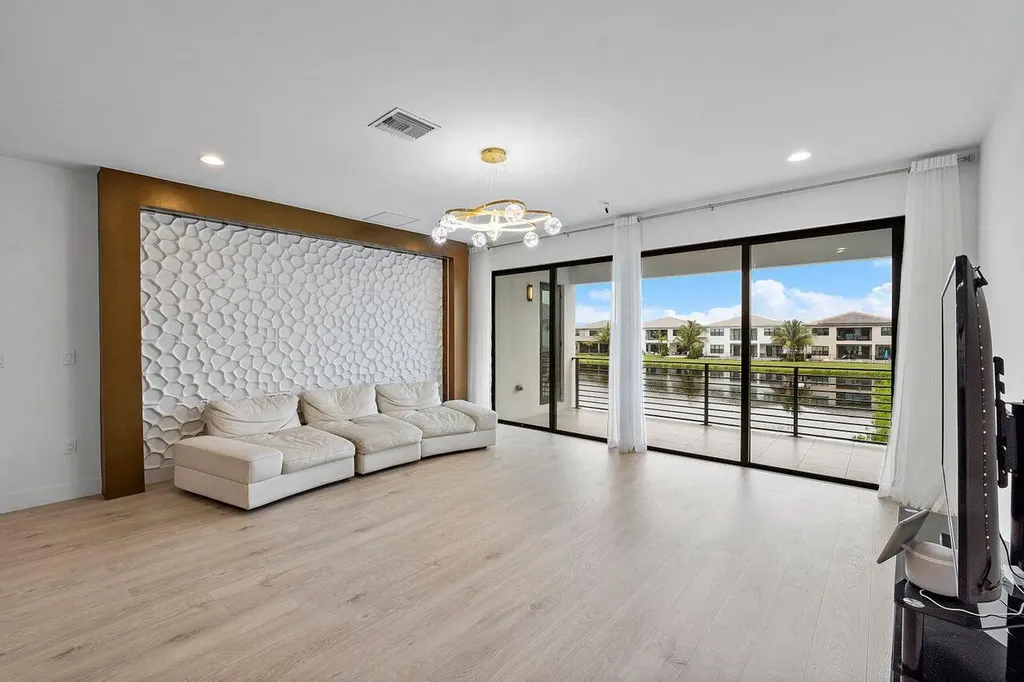 17057 Watersprite Lakes Road Boca Raton FL 33496