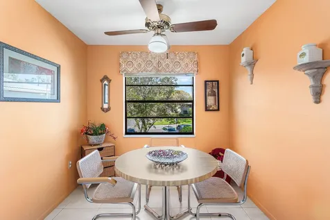 29 Stratford Lane W Boynton Beach FL 33436