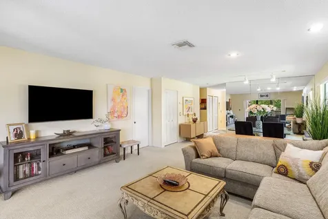 29 Stratford Lane W Boynton Beach FL 33436